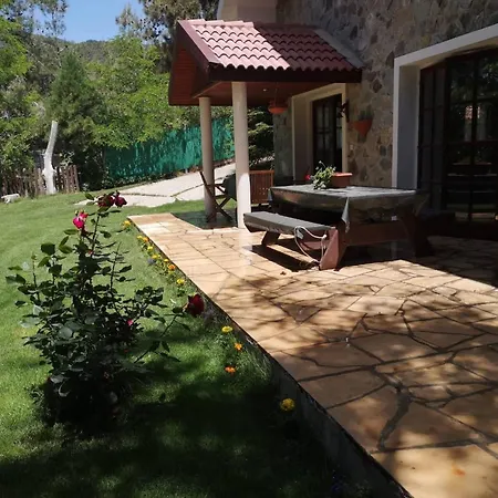 Enriette - Panoramic Mountain Retreat In Pano Platres, Cyprus فيلة